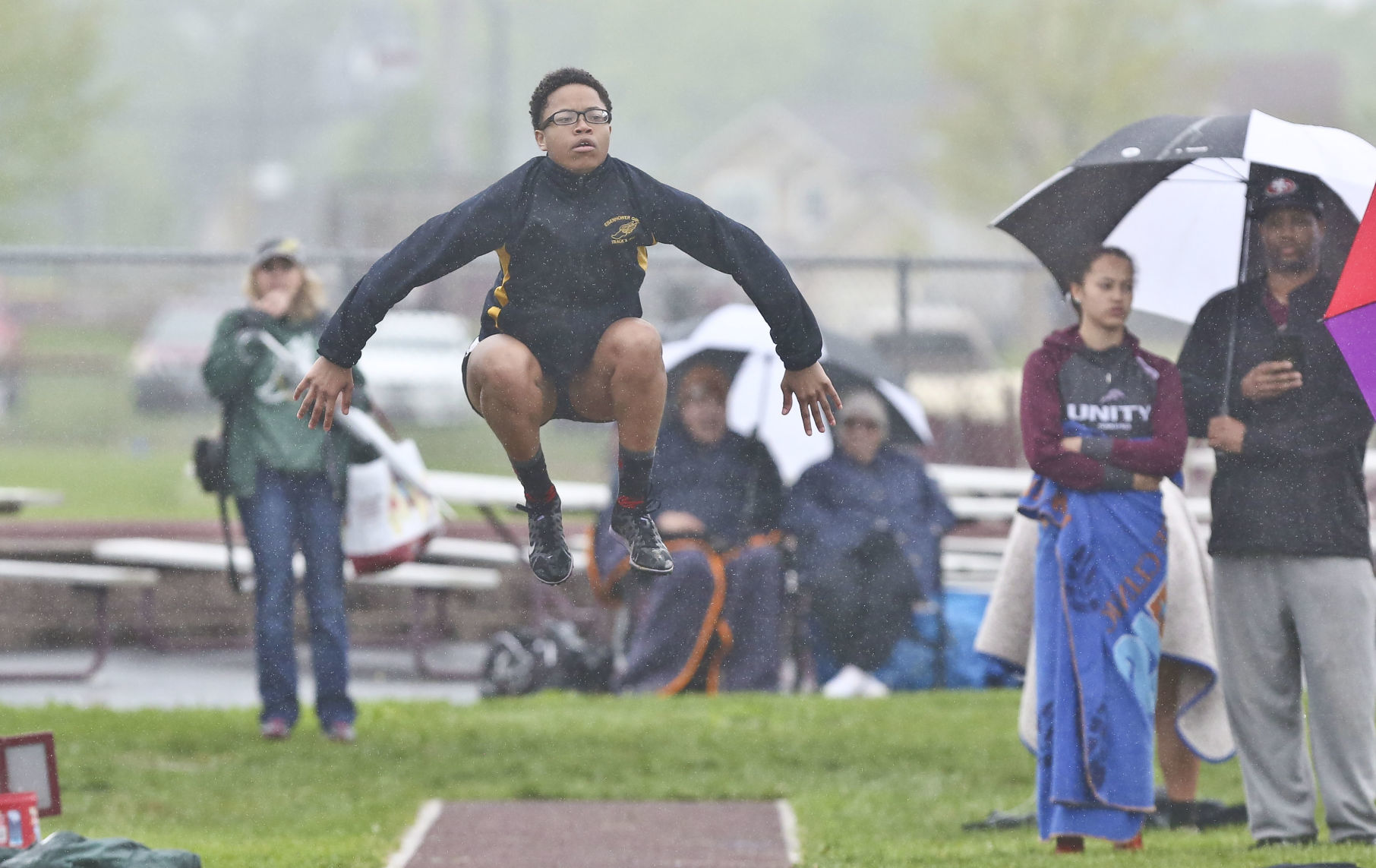 Class 2A Tolono Sectional 16 5.09.19.JPG
